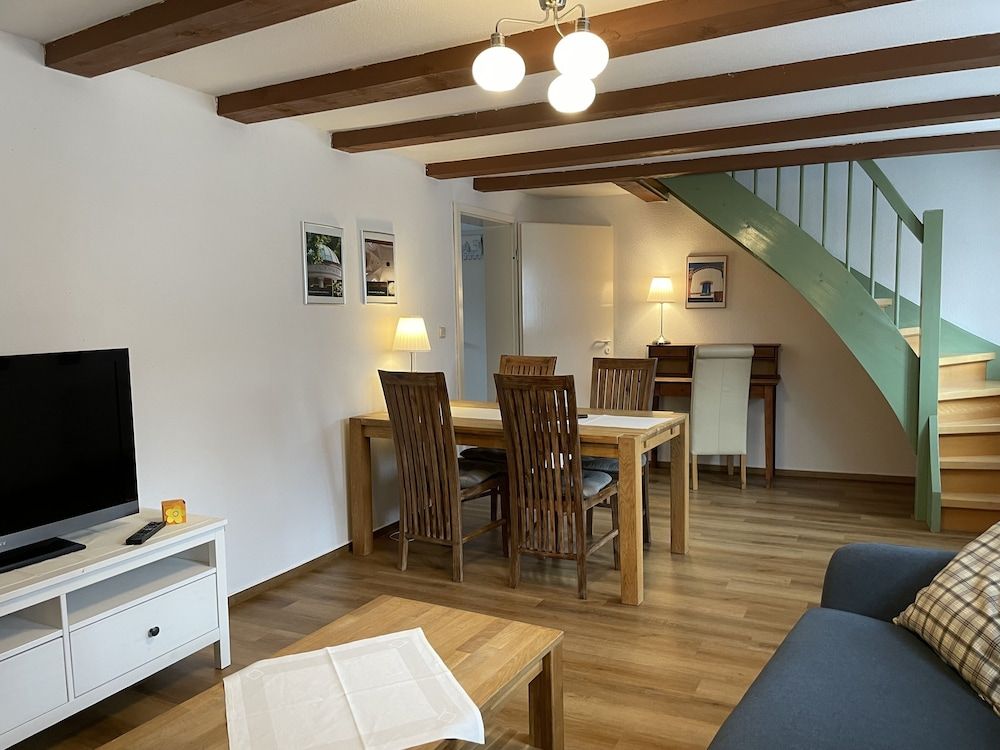 Urlaub im Fachwerk Deluxe Apartment, 2 Bedrooms, Balcony, City View (Number 04) 4