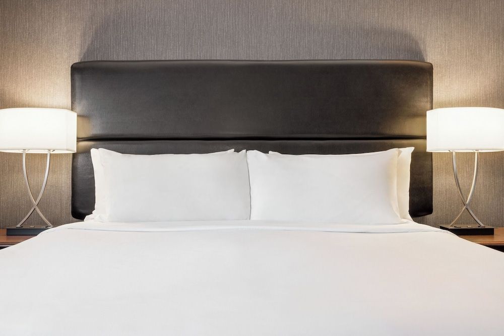 Best Western Plus City Centre/Centre-Ville Standard Room, 1 King Bed, Non Smoking