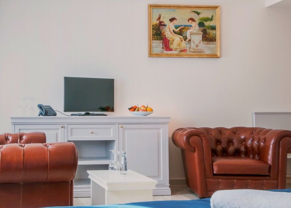 Grand Hotel Palladium Munich Comfort Double or Twin Room 9