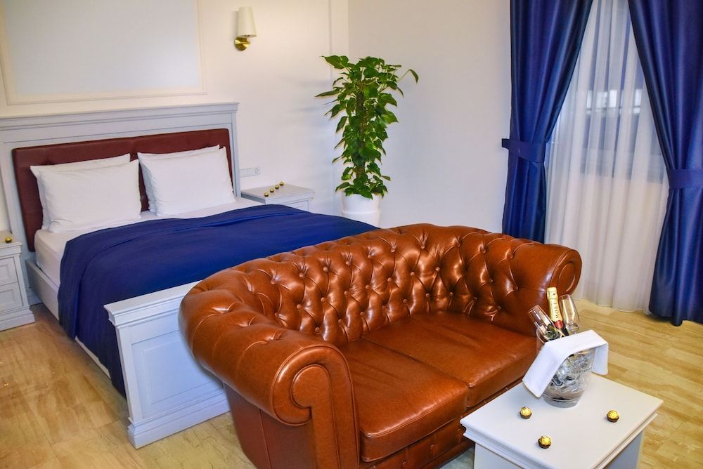 Grand Hotel Palladium Munich Comfort Double or Twin Room 3