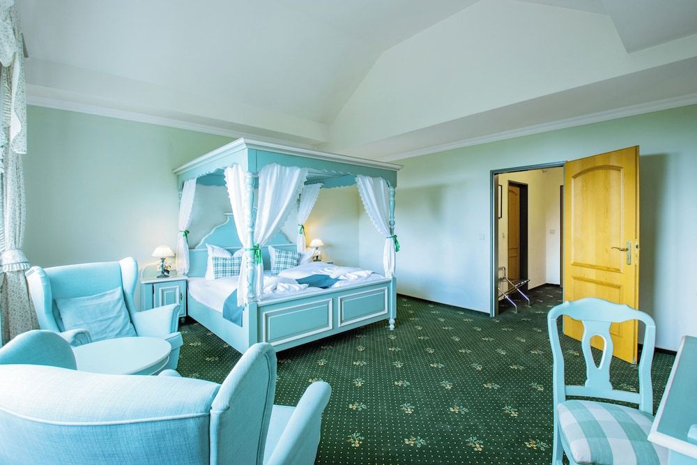 Junior Double Room, 1 Queen Bed, Bathtub
