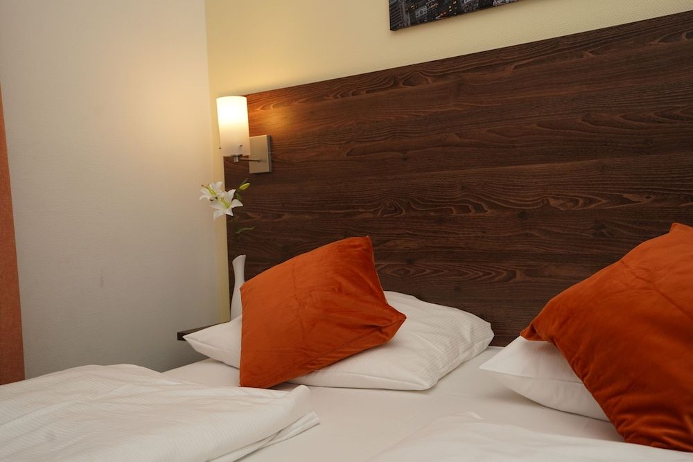 Hotel Little Paris Double Room 9