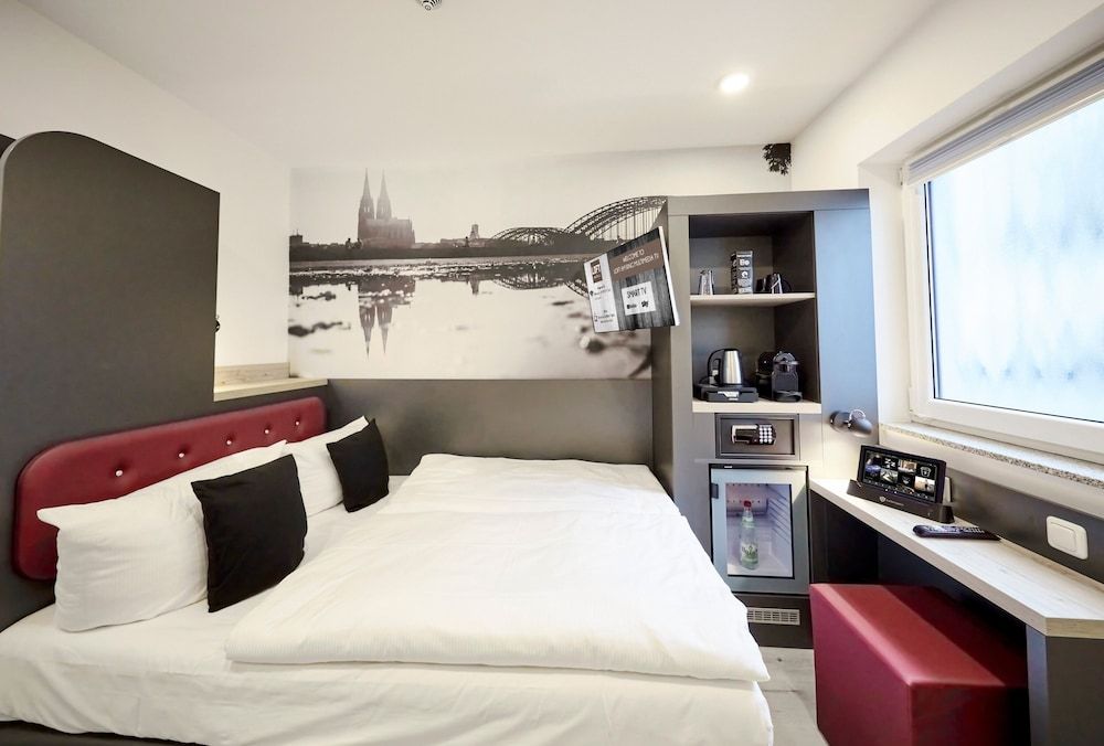 SMARTY Cologne Dom Hotel - Boardinghouse Double Room Compact 9