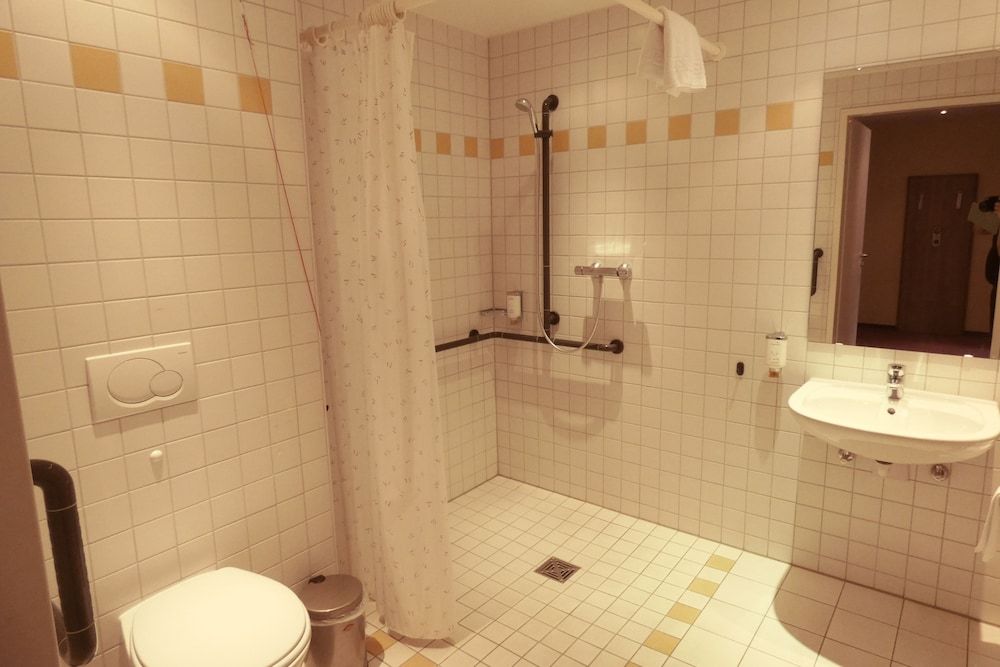 Senior Suite