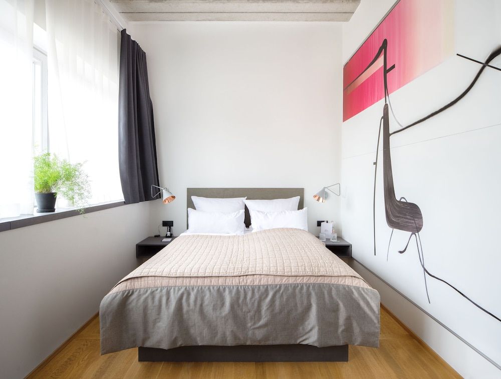 undefined The Flushing Meadows Hotel & Bar 9