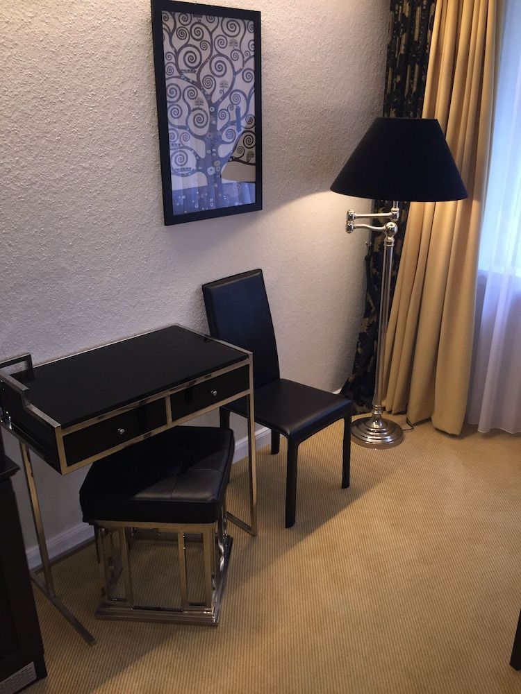 undefined Business & More Hamburg 4