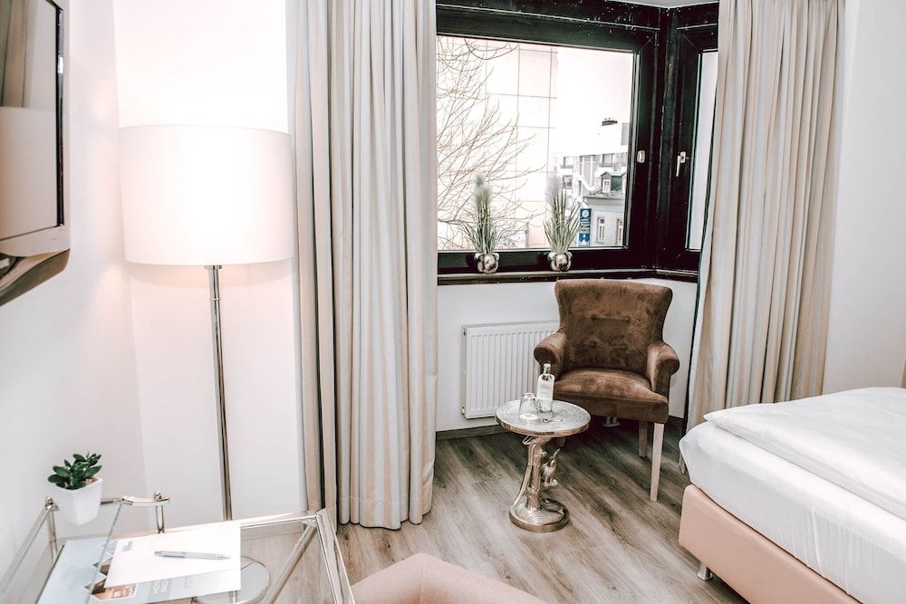 Hotel Concorde Comfort Single Room 6