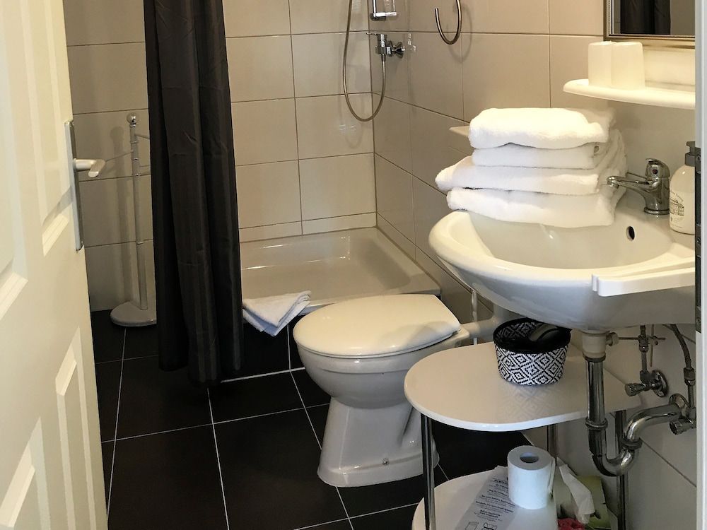 Haus am Burggraben Double or Twin Room, Ensuite 2