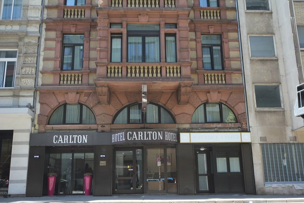 undefined Hotel Carlton 4