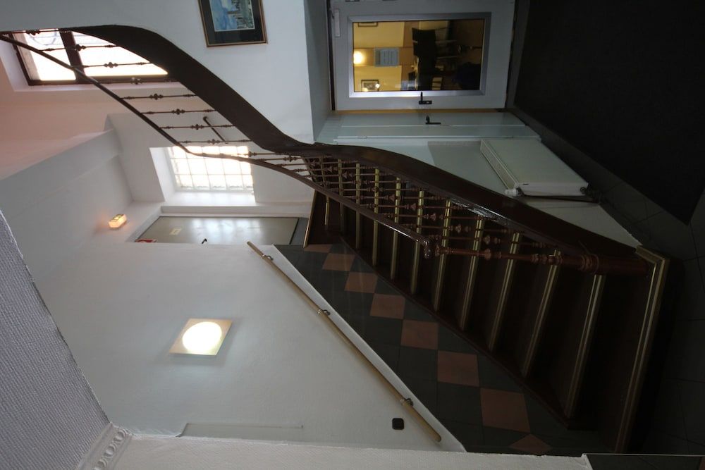 undefined Hotel Carlton 6