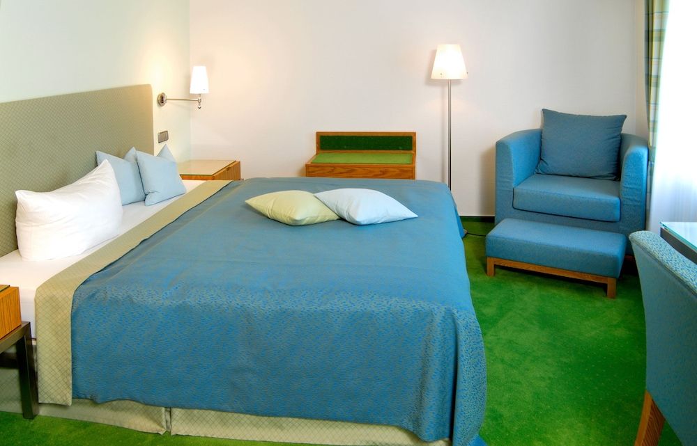 Maien Hotel & Restaurant Standard Double or Twin Room 3