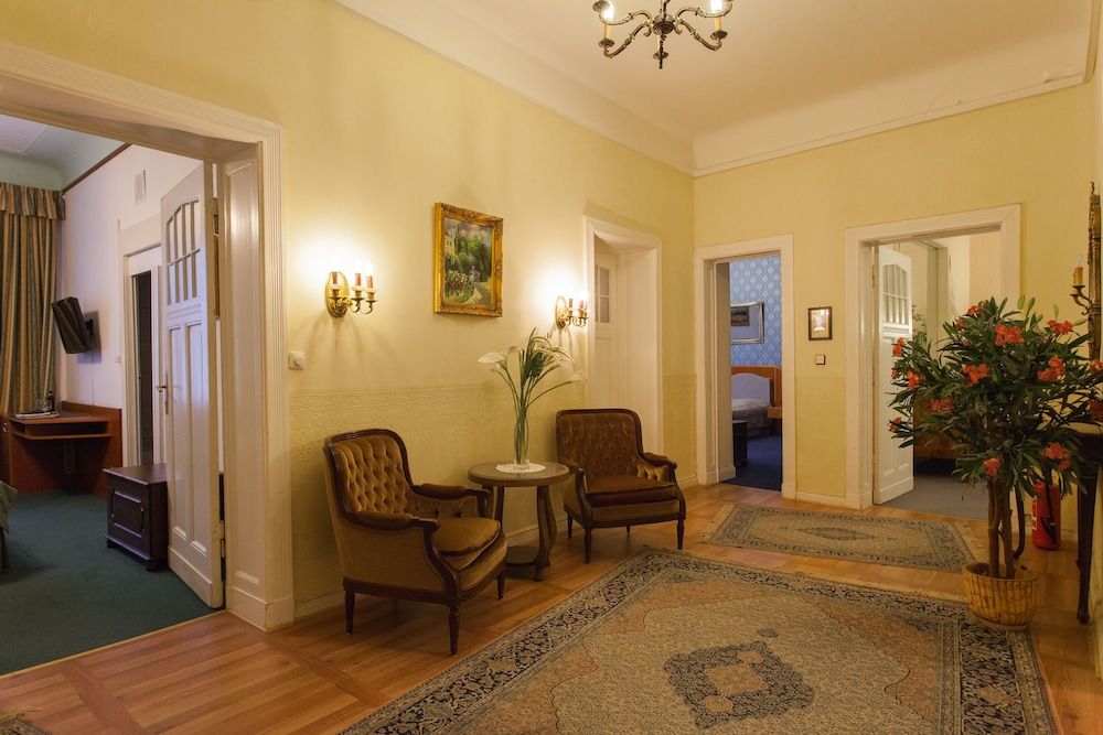 undefined Pension Am Park 5