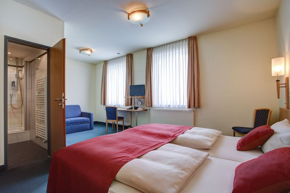 Trip Inn Hotel Conti Double or Twin Room 3