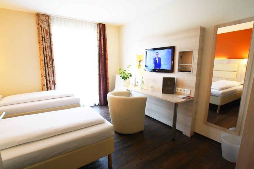Hotel Rödelheimer Hof - Am Wasserturm Double Room, 1 Double Bed 4
