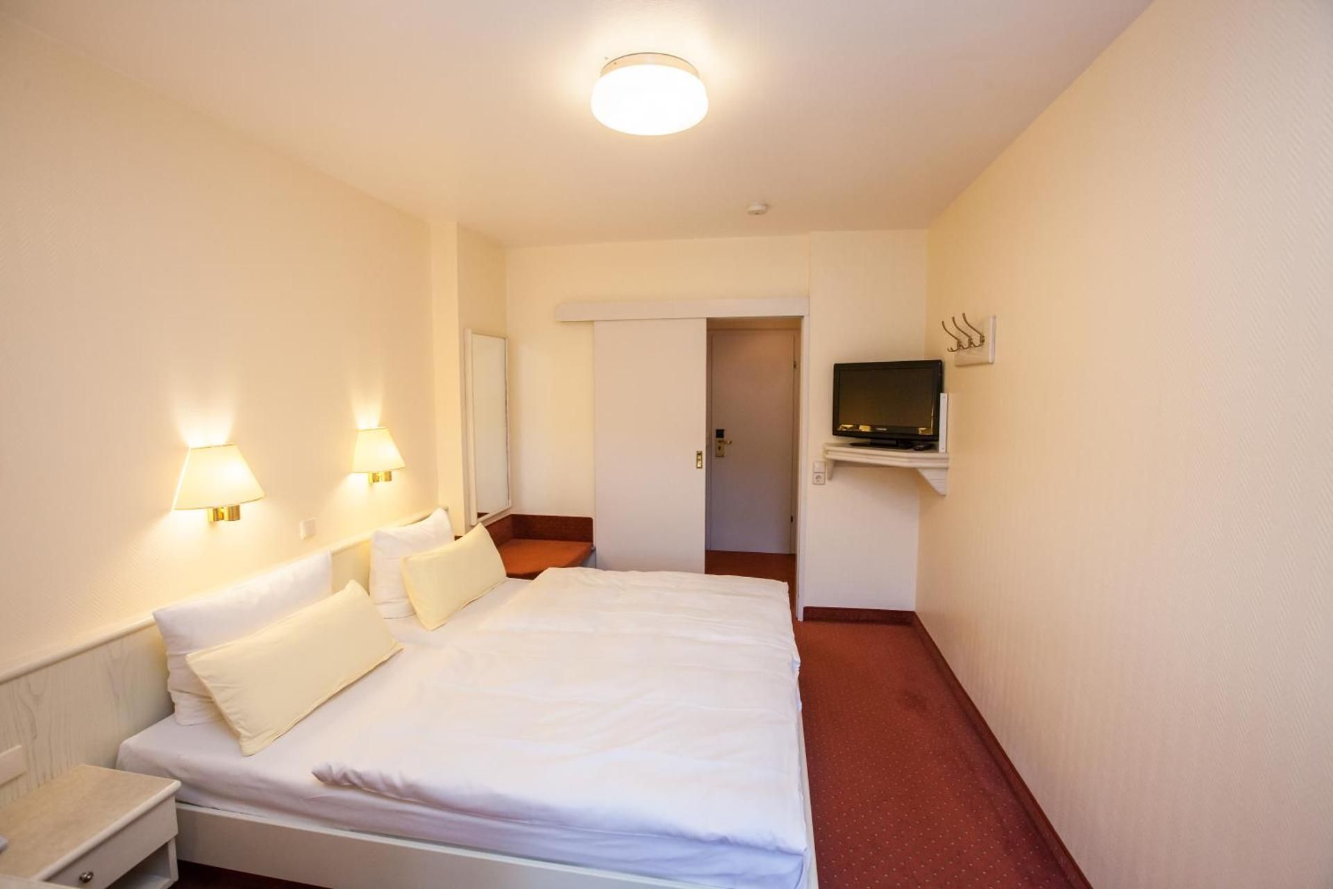 Small Double Room with River View and Balcony