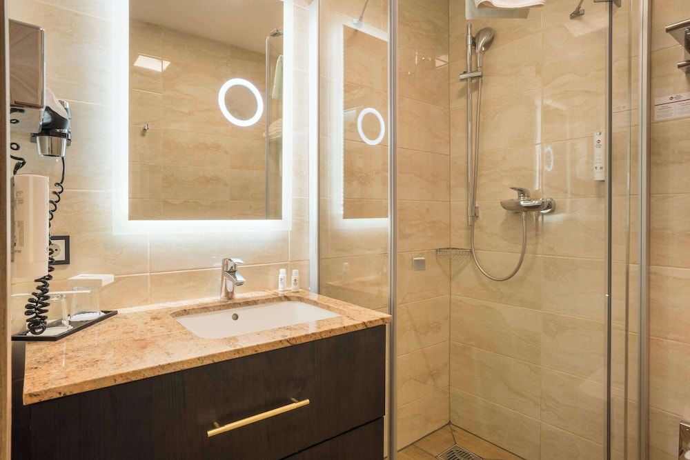 Best Western Plus Hotel Fuessen Comfort Room, 2 Twin Beds (with Two Single SofaBeds;Comfort Plus) 5