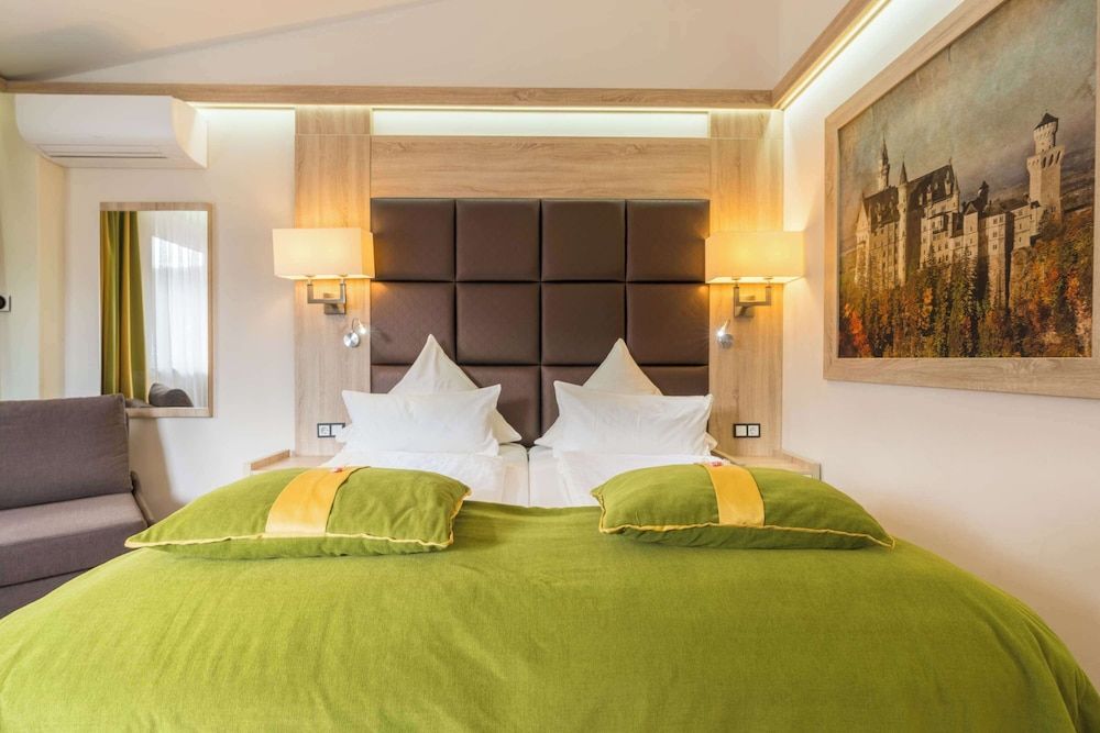 Best Western Plus Hotel Fuessen Comfort Room, 2 Twin Beds (with Two Single SofaBeds;Comfort Plus) 3