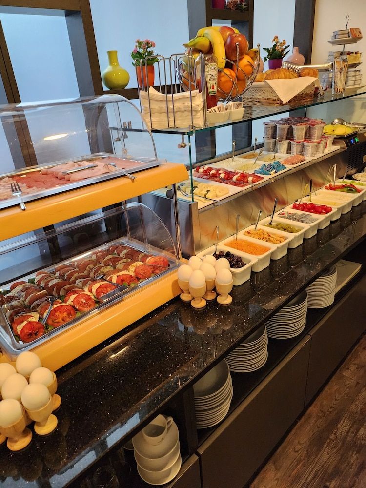 undefined Kreis Residenz München 9