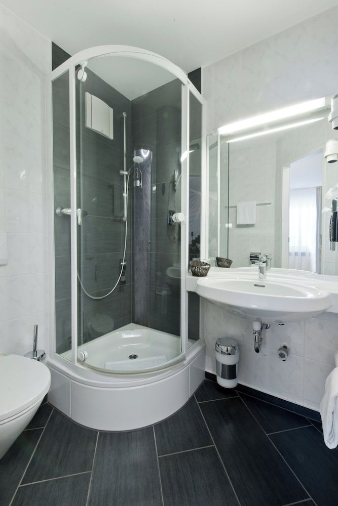 Atrium Hotel Amadeus Deluxe Double Room 3