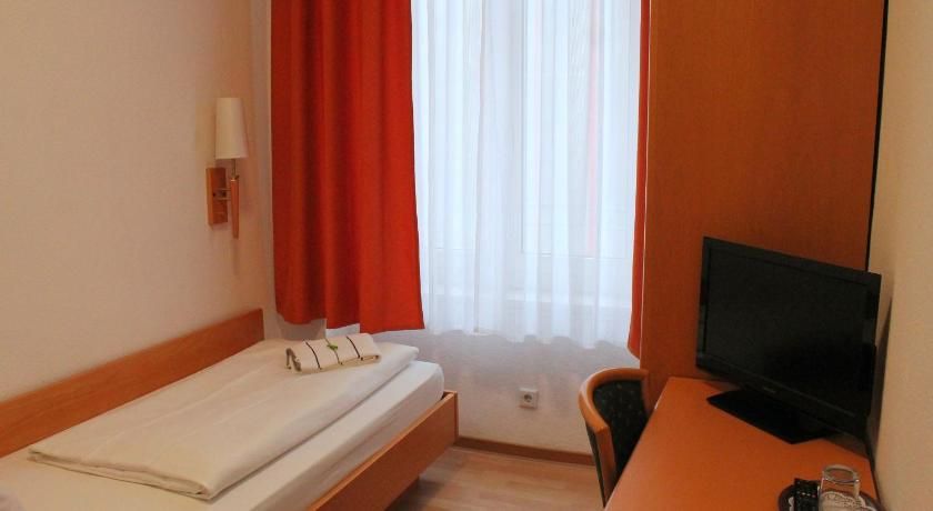 undefined Hotel Weidenhof 8