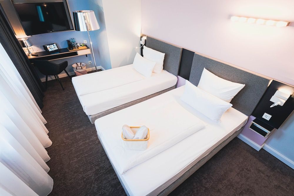 Mountainpark Kassel Twin Room 5