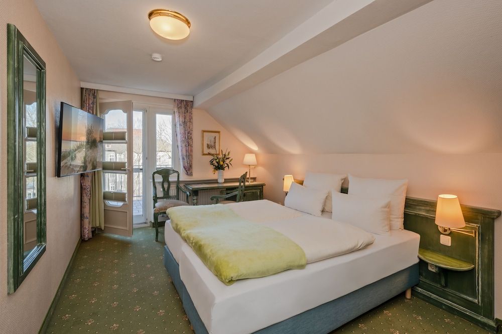 Classic Double Room