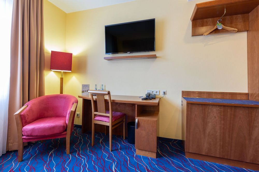 Hotel am Schillerpark Single Room 5