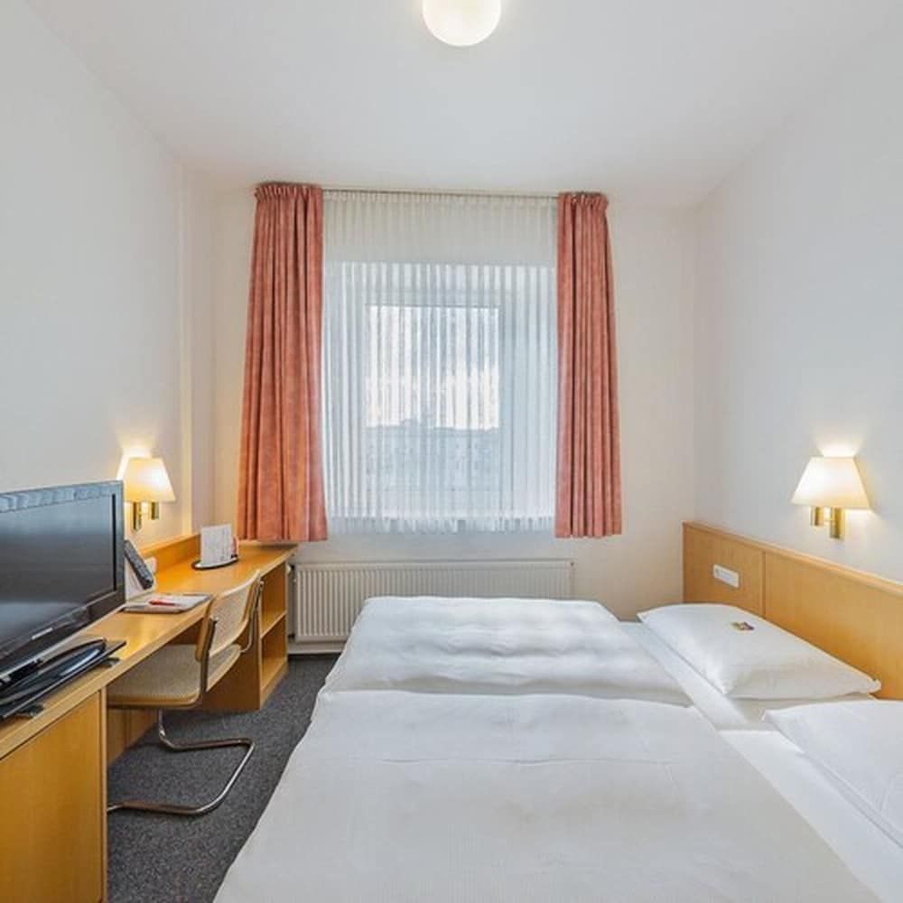 Hotel Berliner Hof Standard Double Room 2
