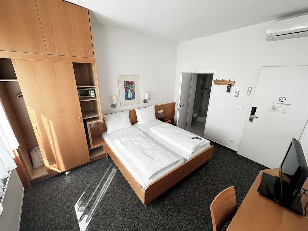 Hotel Berliner Hof Standard Double Room 4