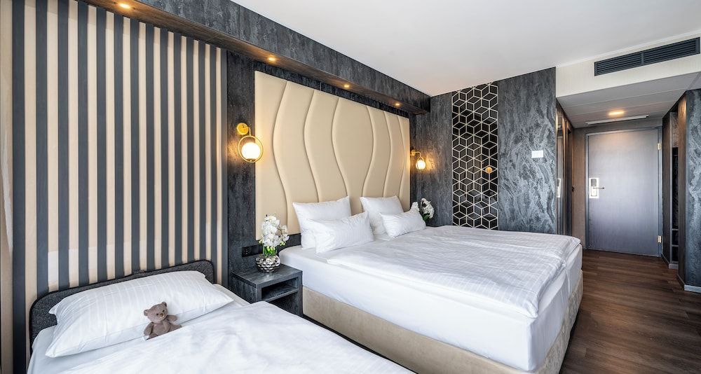 Comfort Triple Room
