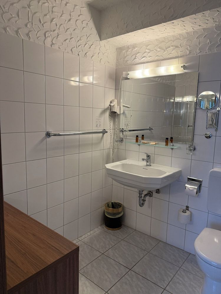 Löwenbräu Köln Hotel & Restaurant Standard Double Room 18