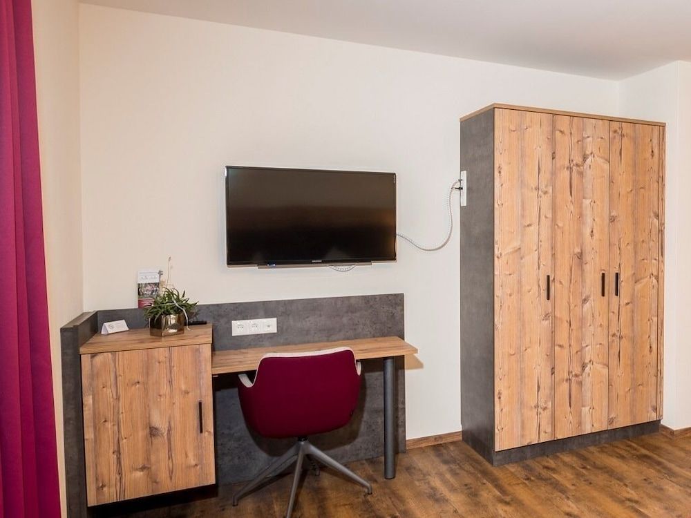 Landhotel Zum Adler Double or Twin Room, Ensuite 3