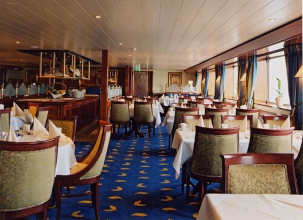 undefined Crossgates Hotelship Nizzaufer - Frankfurt 3