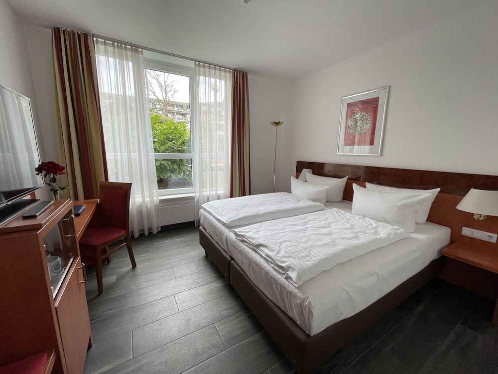 undefined Hotel Alexander am Zoo 5