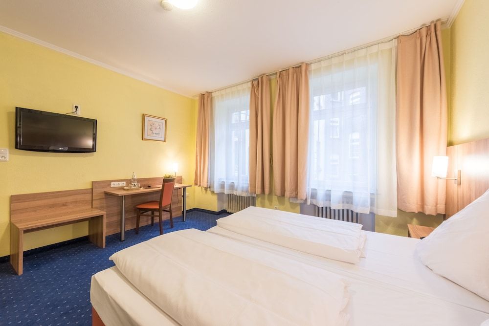 Windsor Hotel Double Room