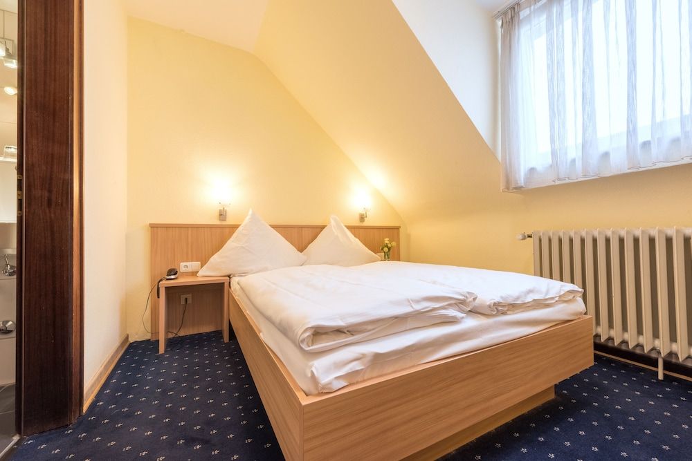 undefined Windsor Hotel 5