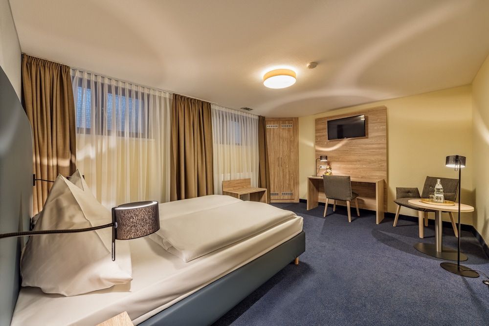 undefined Windsor Hotel 3