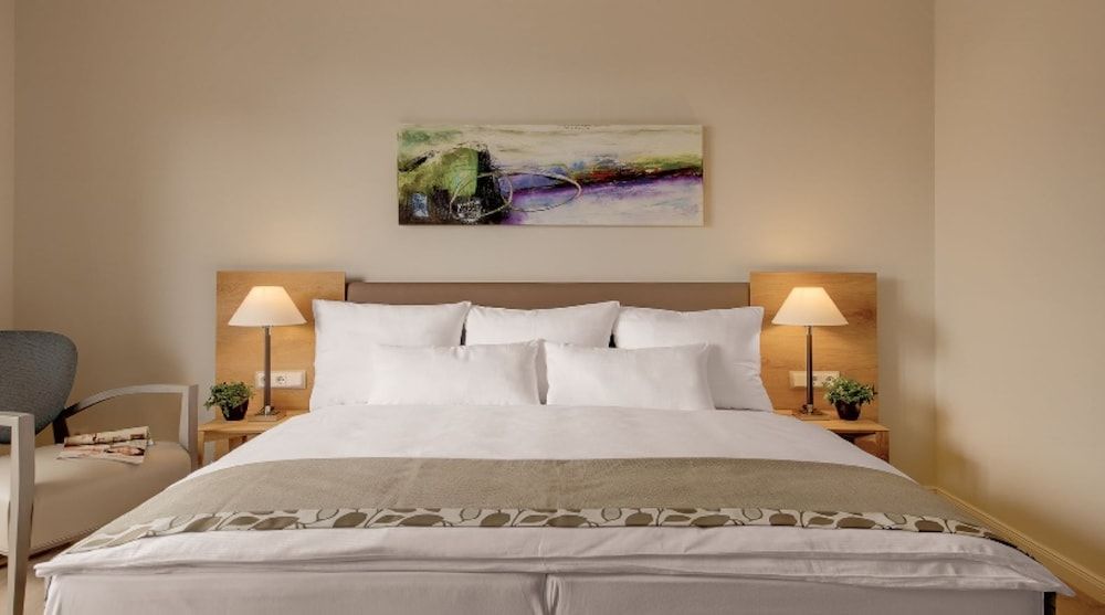 Hotel Villa Toskana Deluxe Double Room, Garden View 2