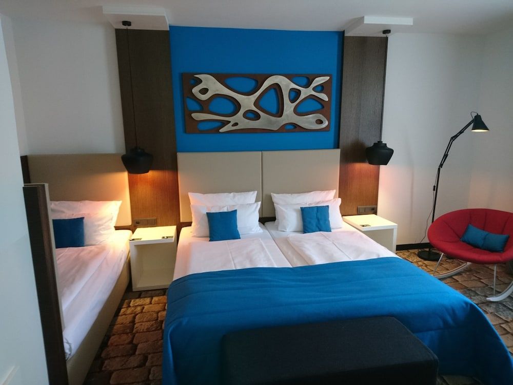 undefined Turm Hotel 3