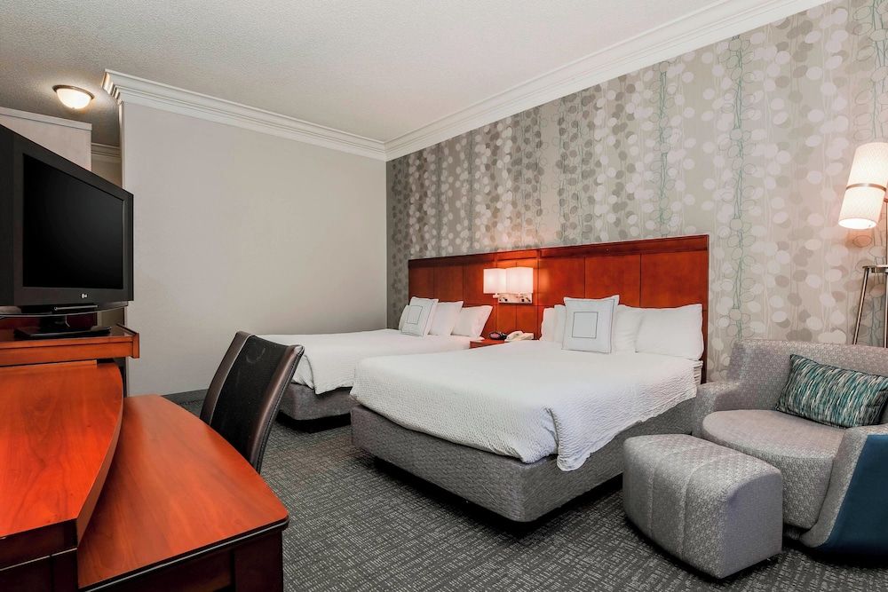 Room, 2 Double Beds (Mobility/Hearing Accessible, Tub)