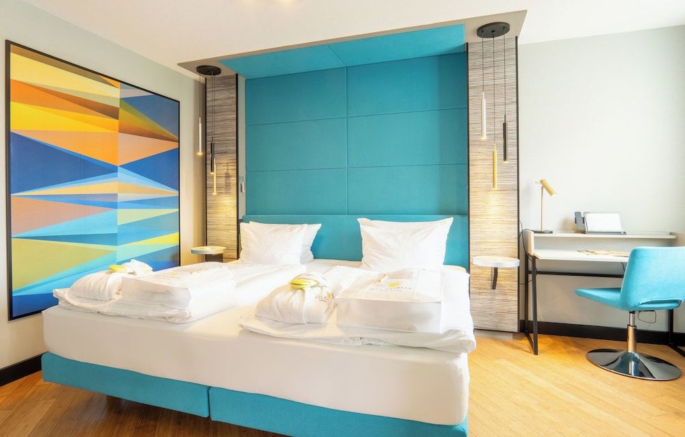 Das Ahlbeck Hotel & Spa Double Room with Side Sea View 2