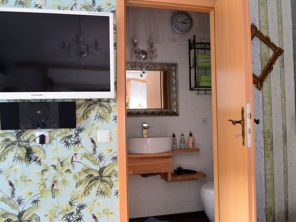 Gästehaus Gebauer Double Room, Ensuite 5