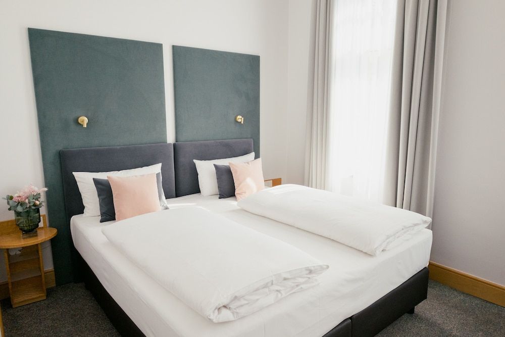 Dom Hotel Limburg Comfort Double Room 2