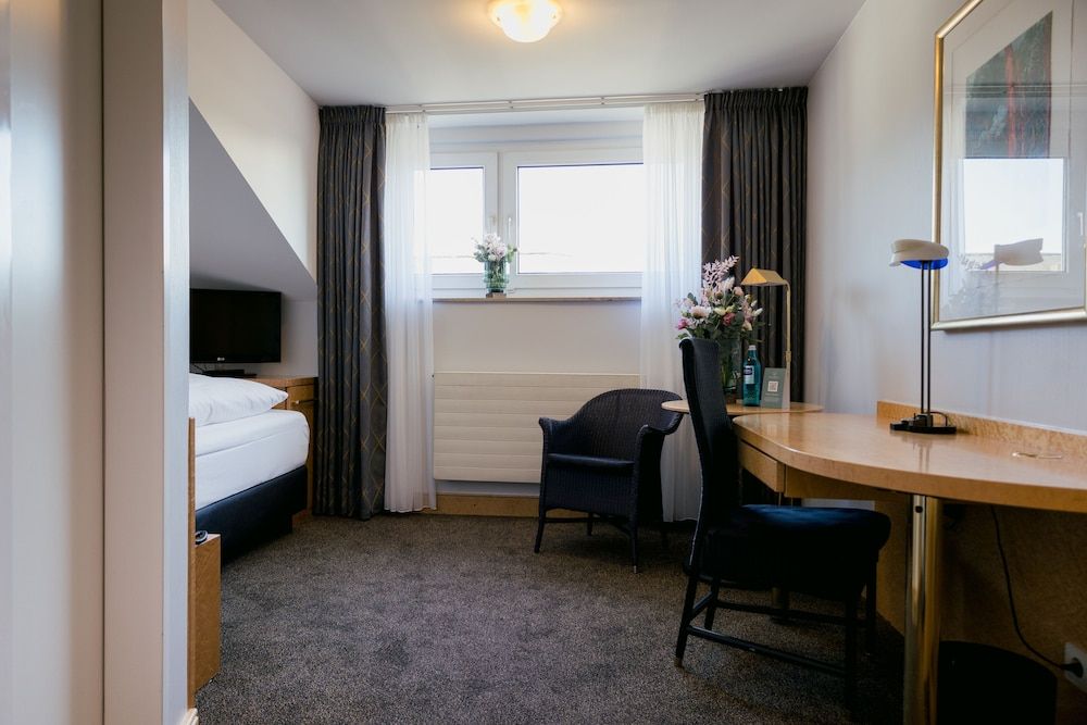 Dom Hotel Limburg Standard Single Room