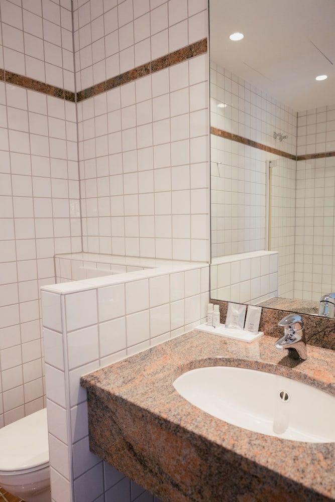 Dom Hotel Limburg Comfort Double Room 13