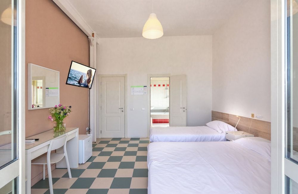 Panoramic Triple Room