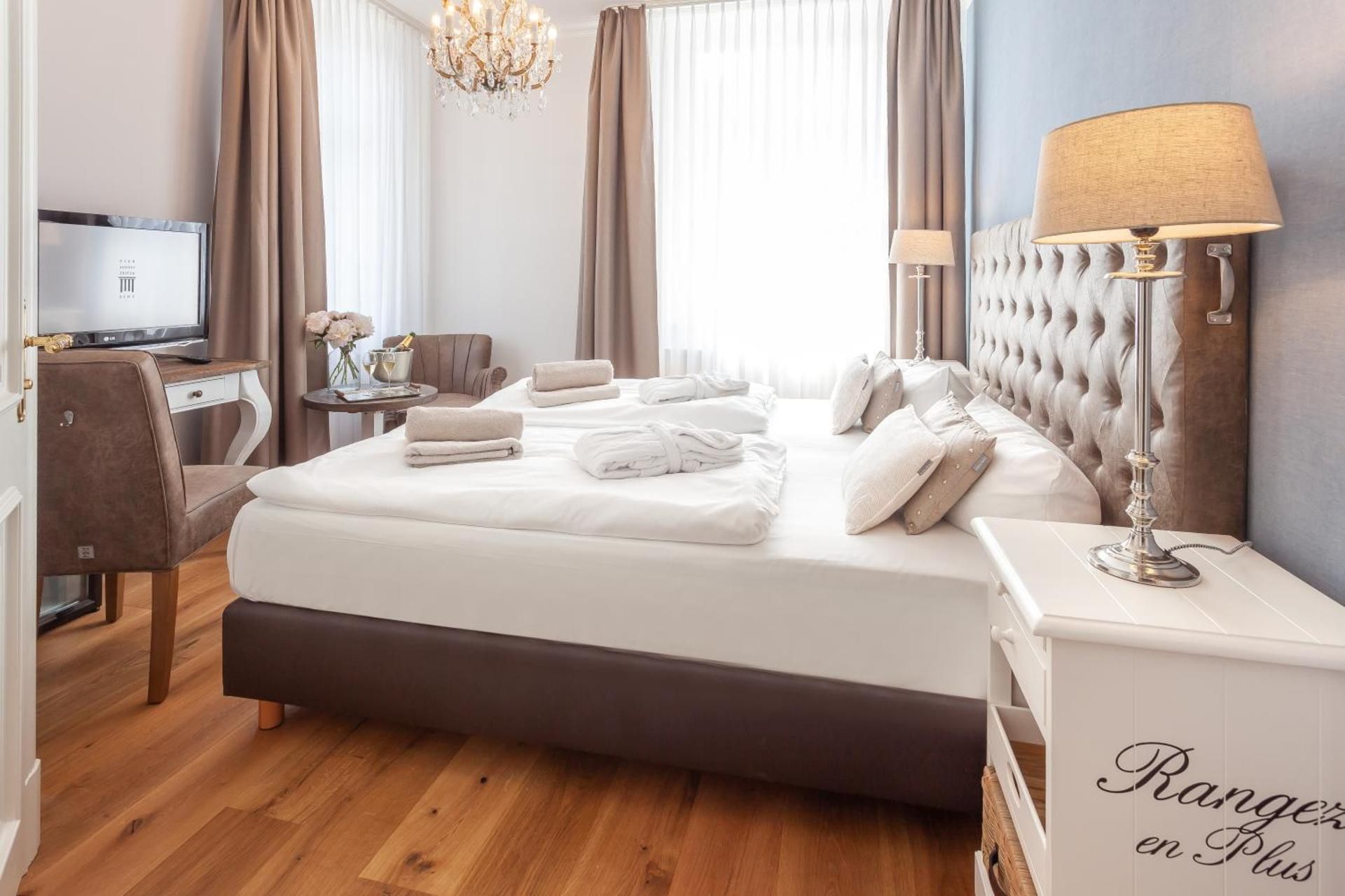 Junior Double Room