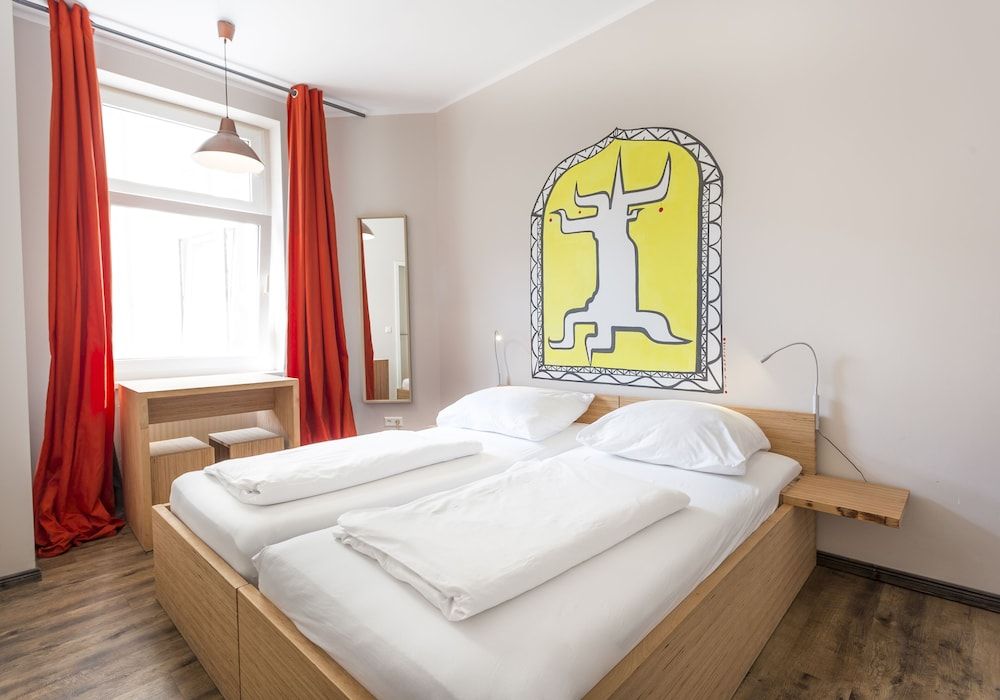 Sunflower Hostel Berlin Standard Double Room, 1 Queen Bed, Ensuite 2