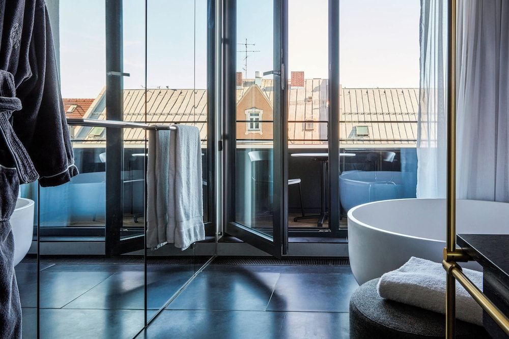 undefined Roomers Munich, Autograph Collection 10