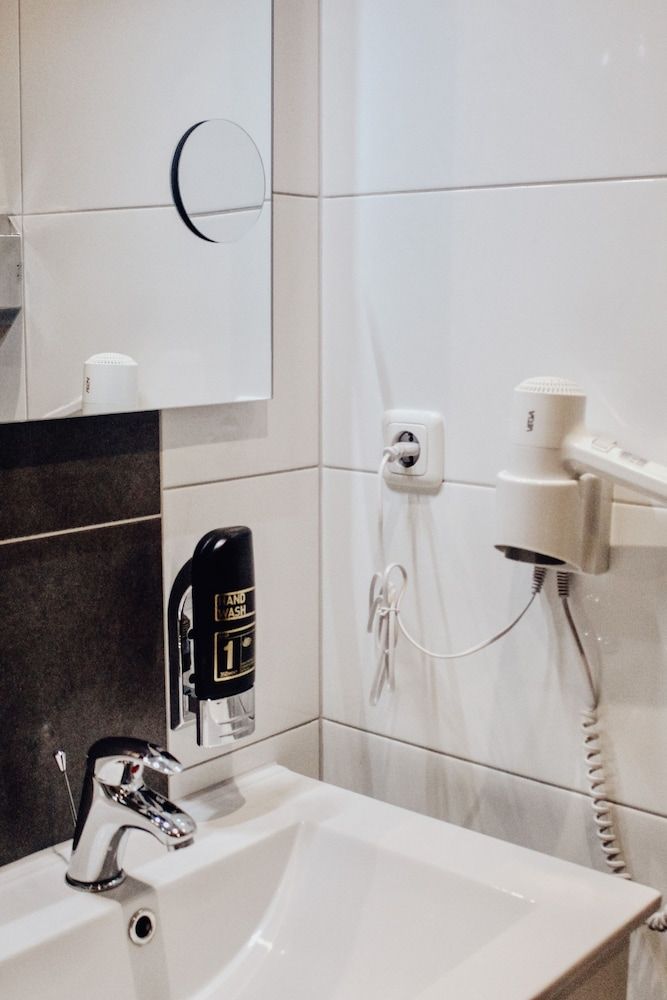 Nordseehotel Standard Double Room with Sea View 3